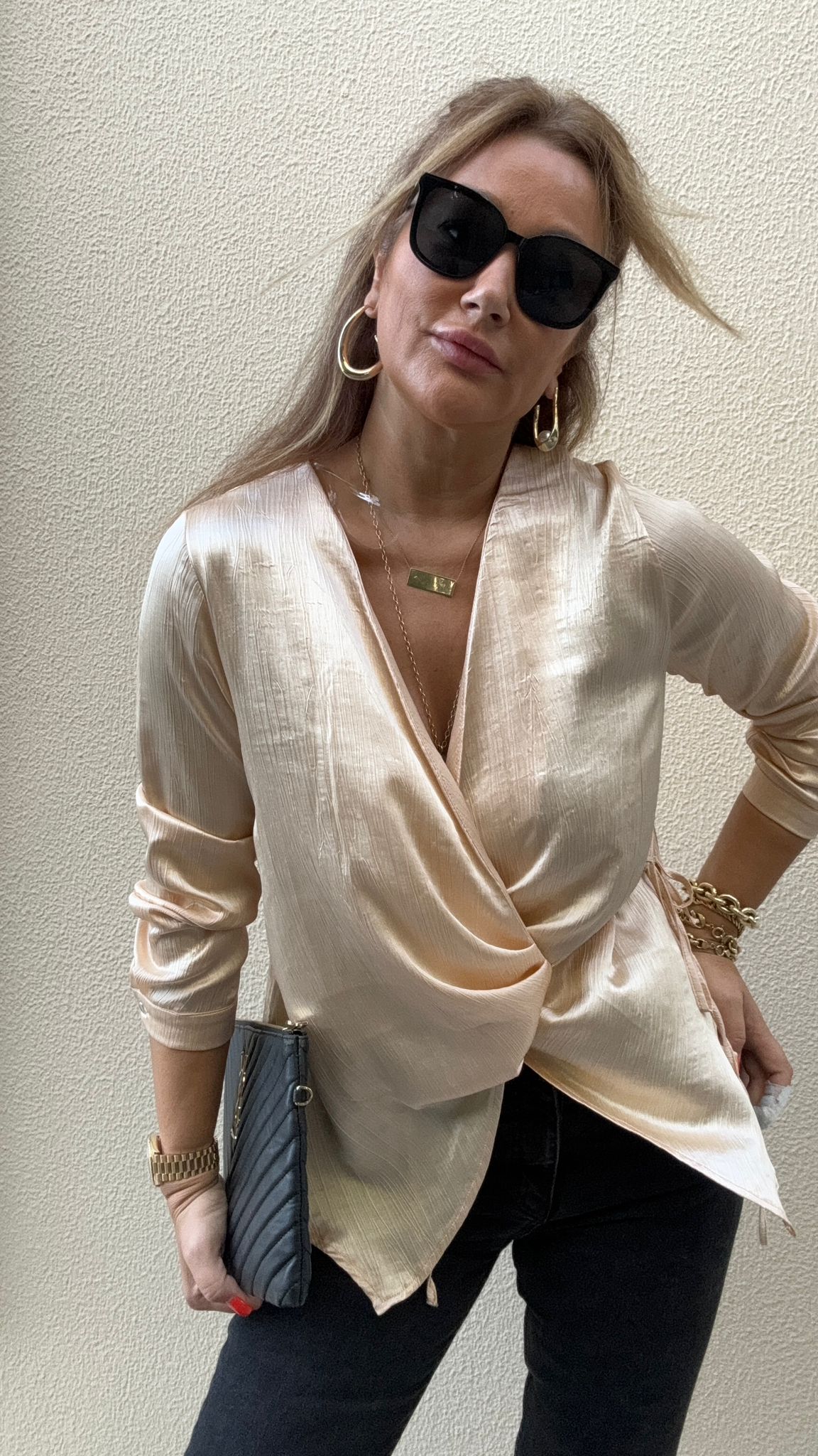 Misa Bej Bluz