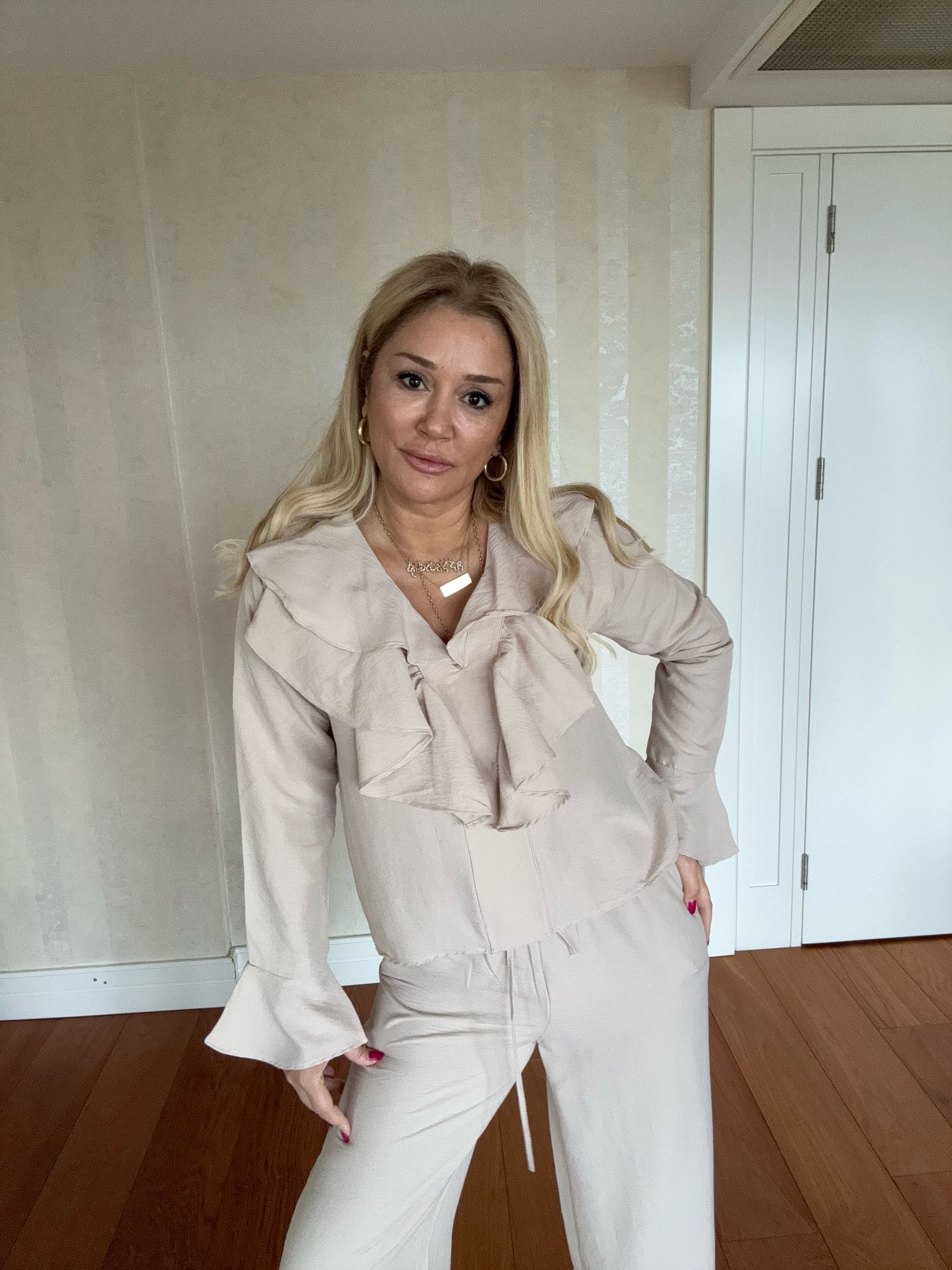 Chiflon Bej Fırfırlı Takım