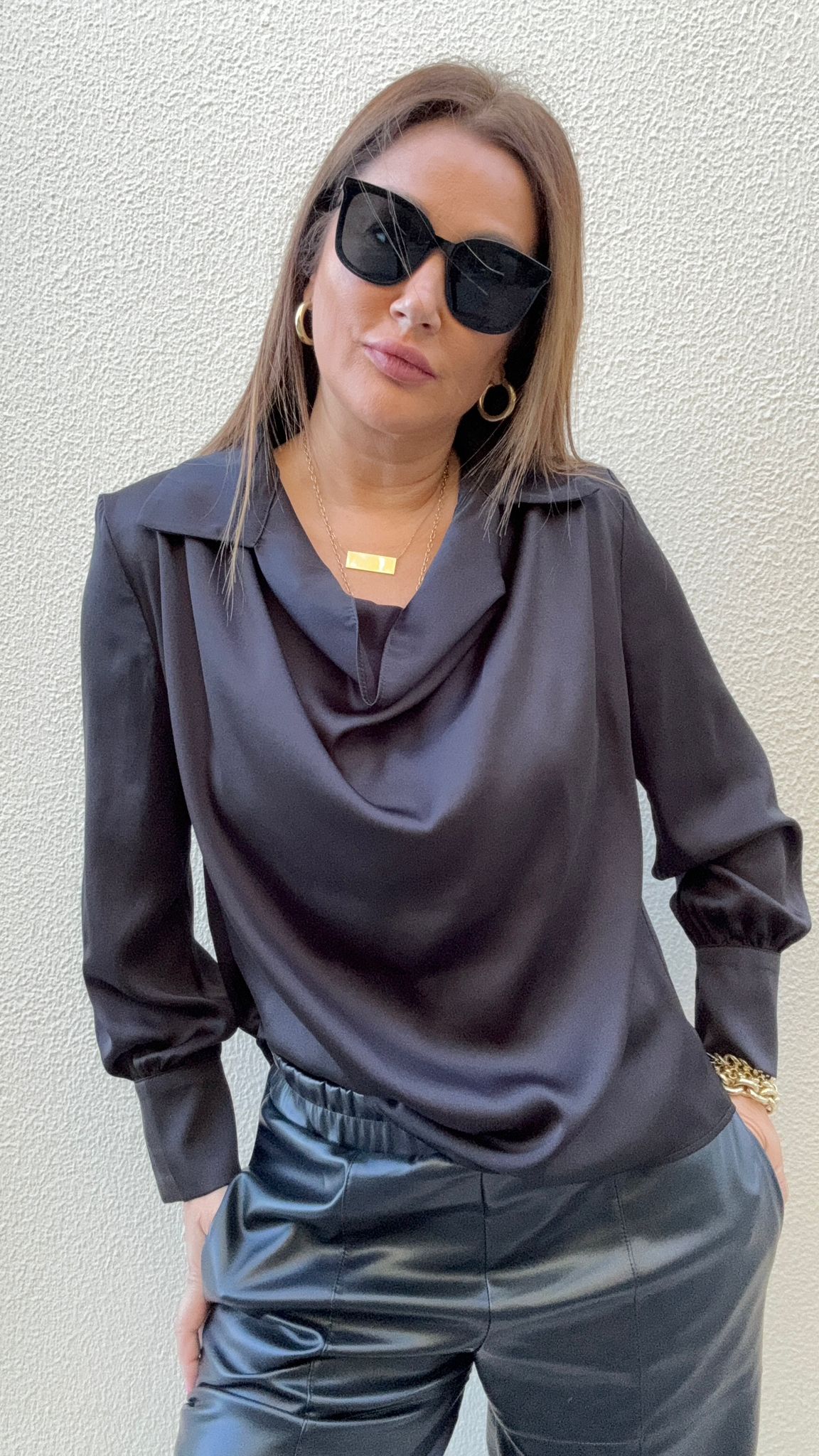 Degaje Yaka Siyah Bluz