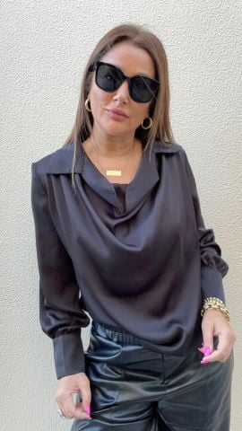 Degaje Yaka Siyah Bluz