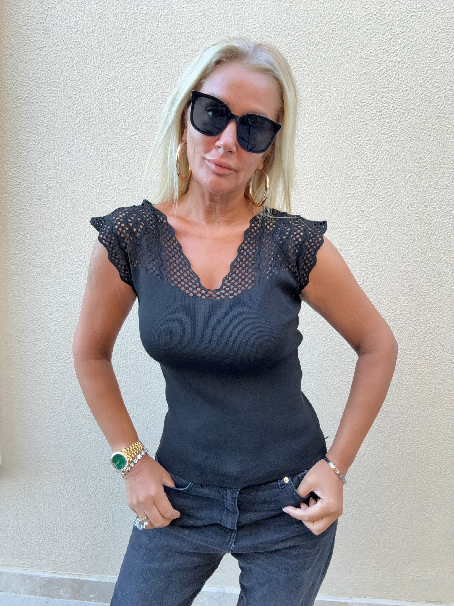 Tilda Siyah Ajurlu Triko