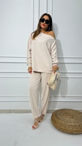 Tayler Bej Rengi Takım