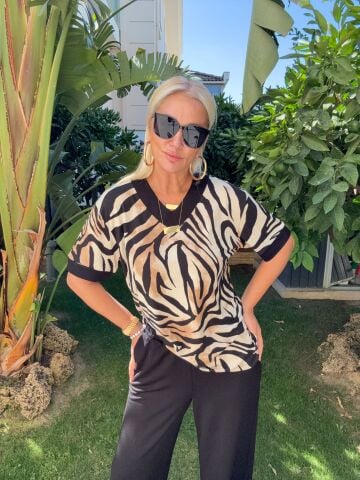 Greta Zebra Desenli Siyah Takım