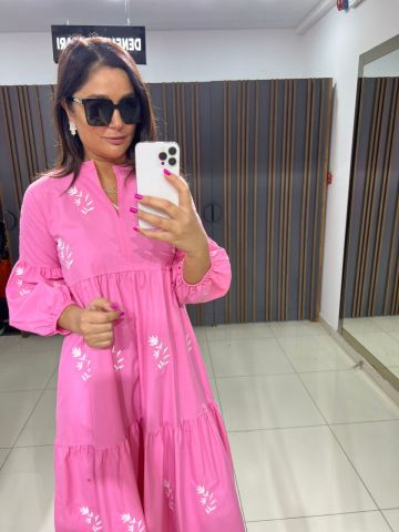 Label Pembe Elbise