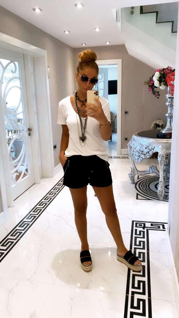 Alissa Siyah Şort