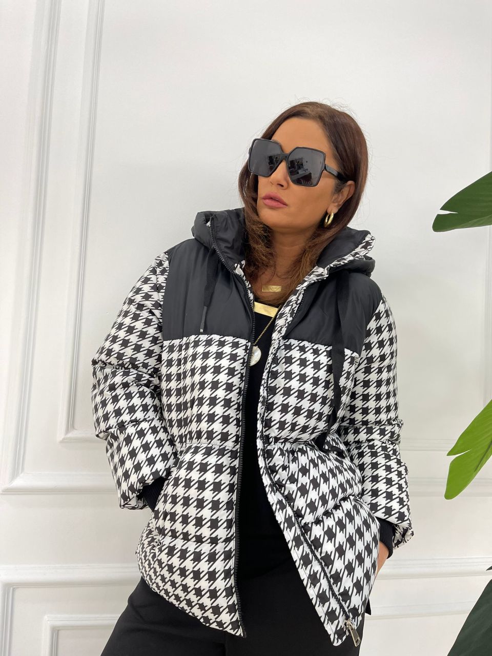 Elvita Siyah Mont