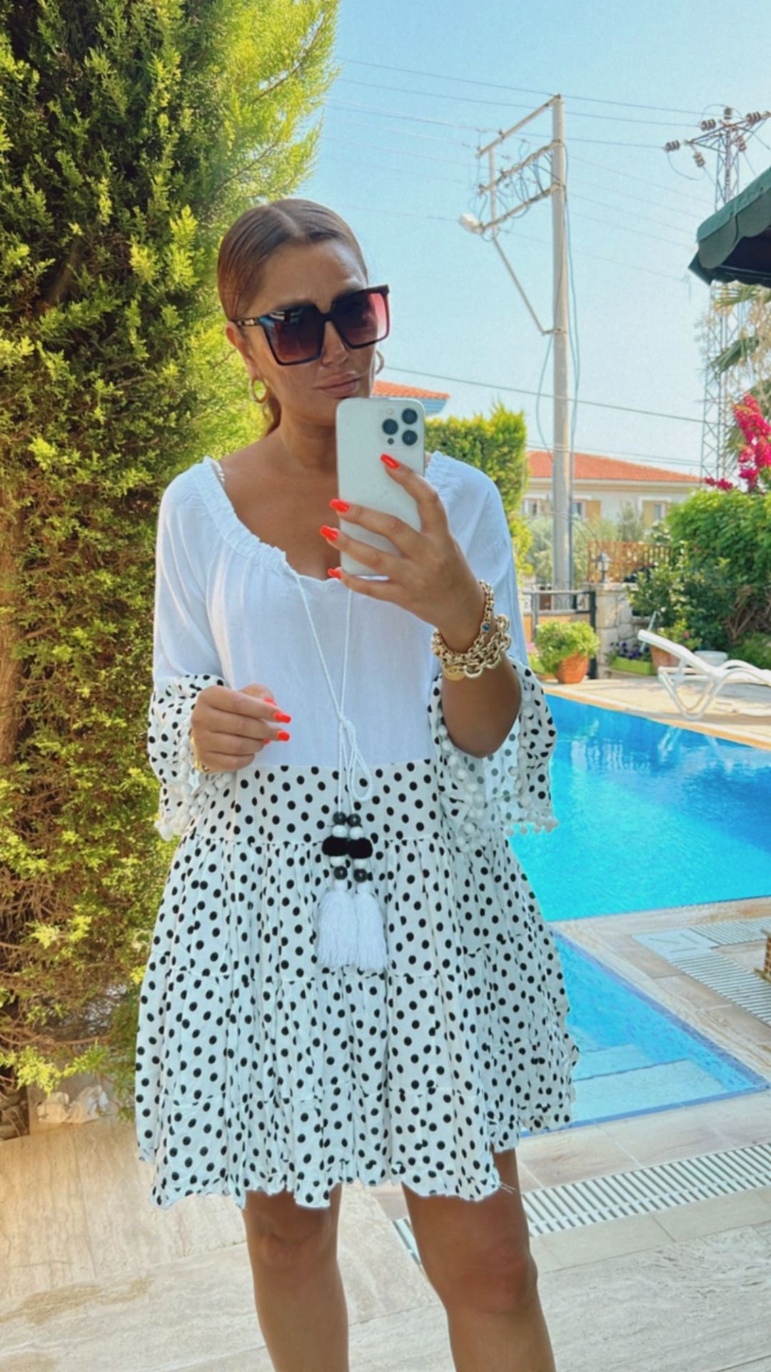 Beyaz Puantiyeli Elbise