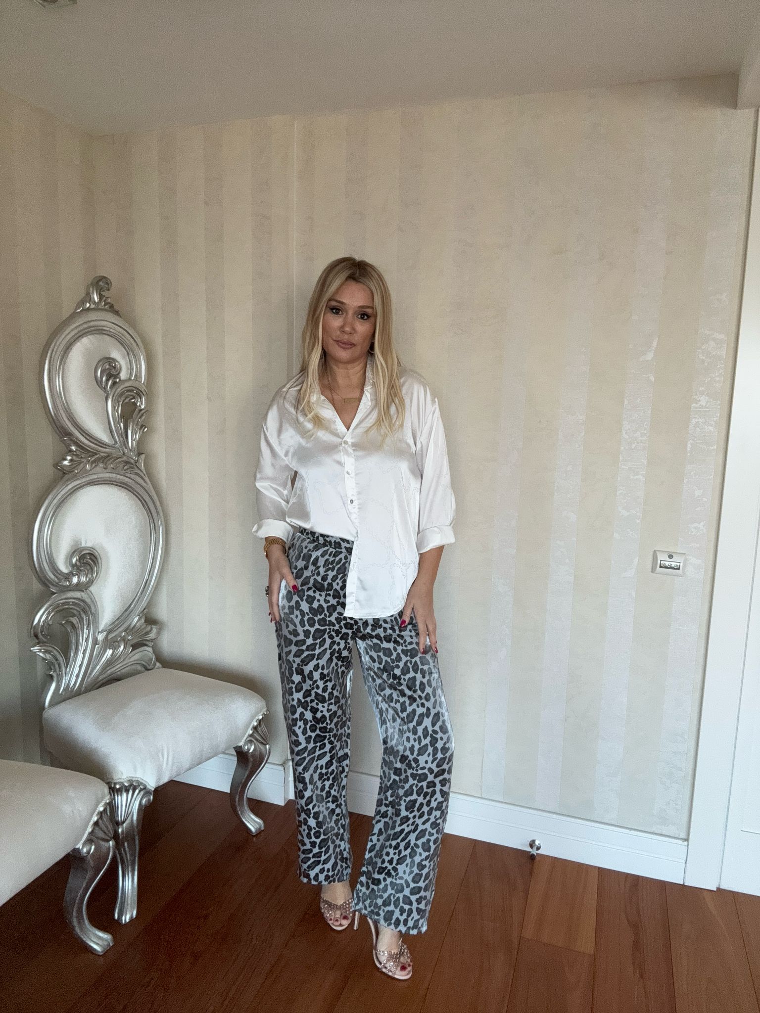 Perra Parlak Saten Gri Leopar Pantolon