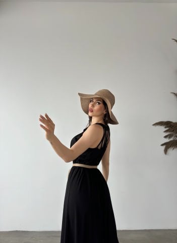 Neta Siyah Elbise