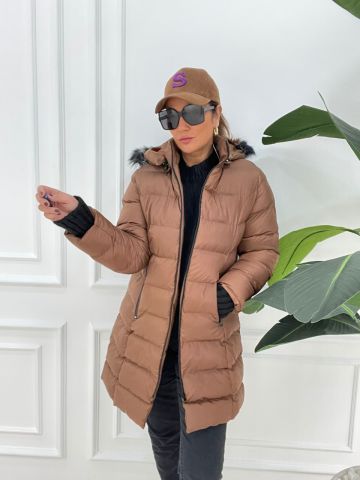 Vika Taba Mont
