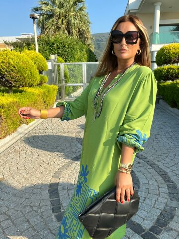 Simsa Kadın Fıstık Yeşil Nakış Detaylı Elbise