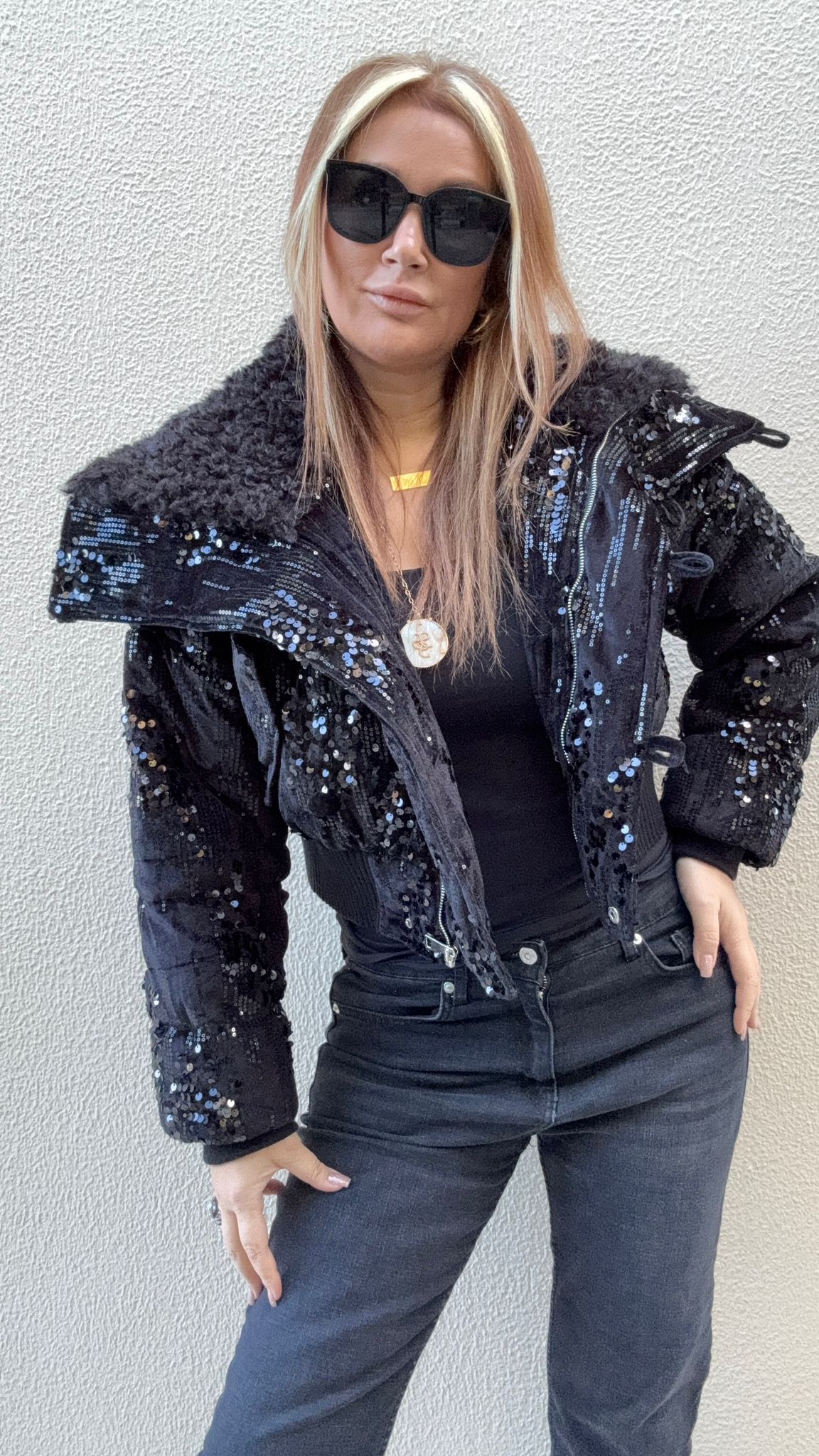 Shadow İthal Kürklü Pul İşlemeli Mont