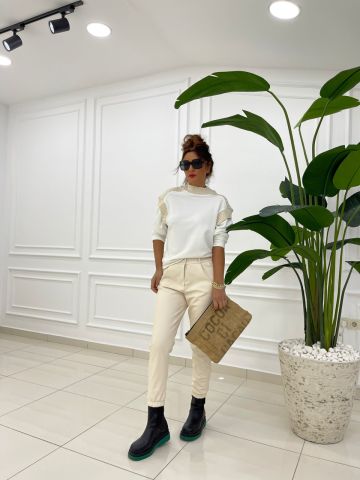 Larin Ekru Sweat