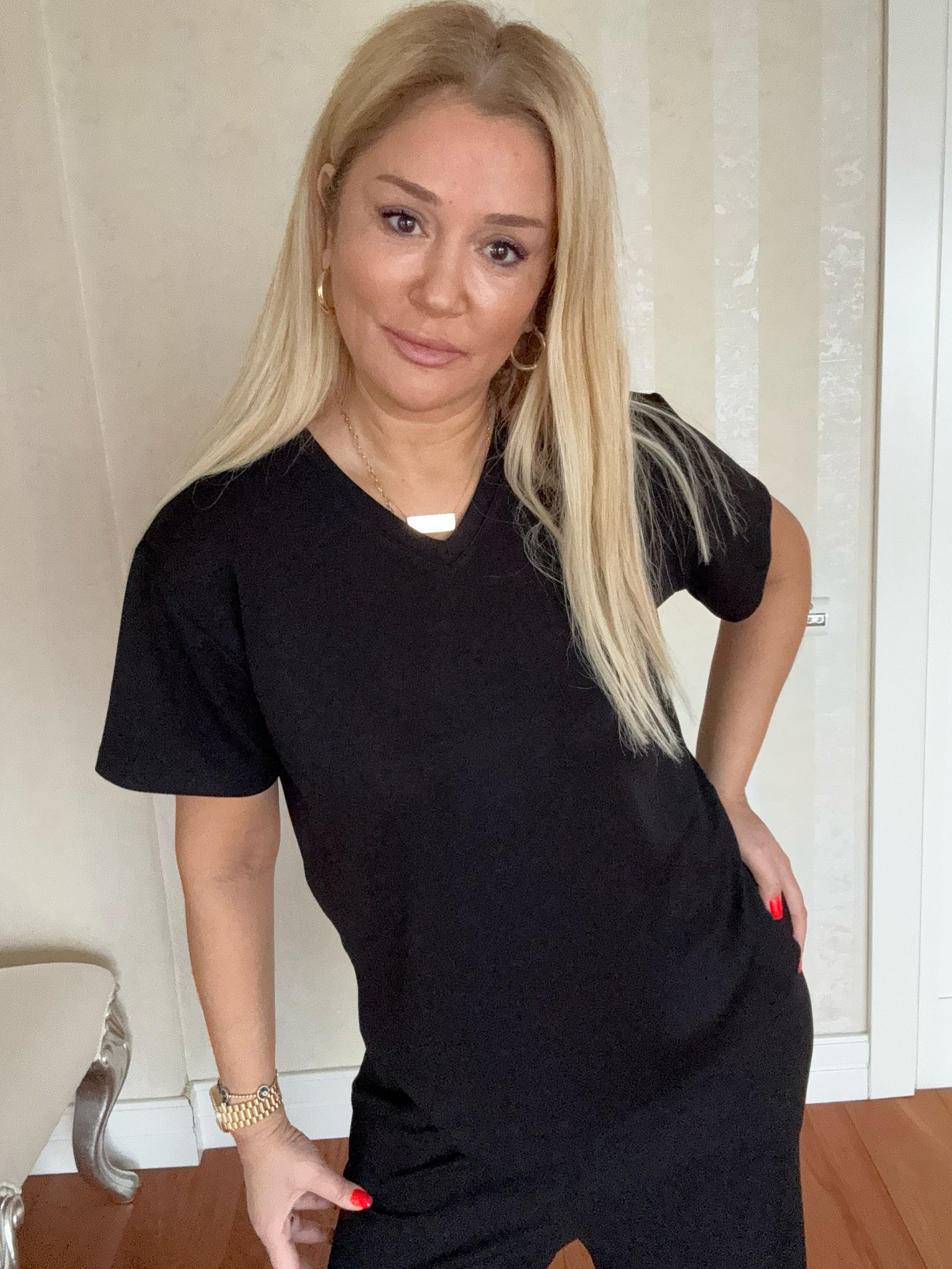 Rosy Düz V Yaka Siyah Takım