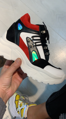 Bongo Red Sneakers