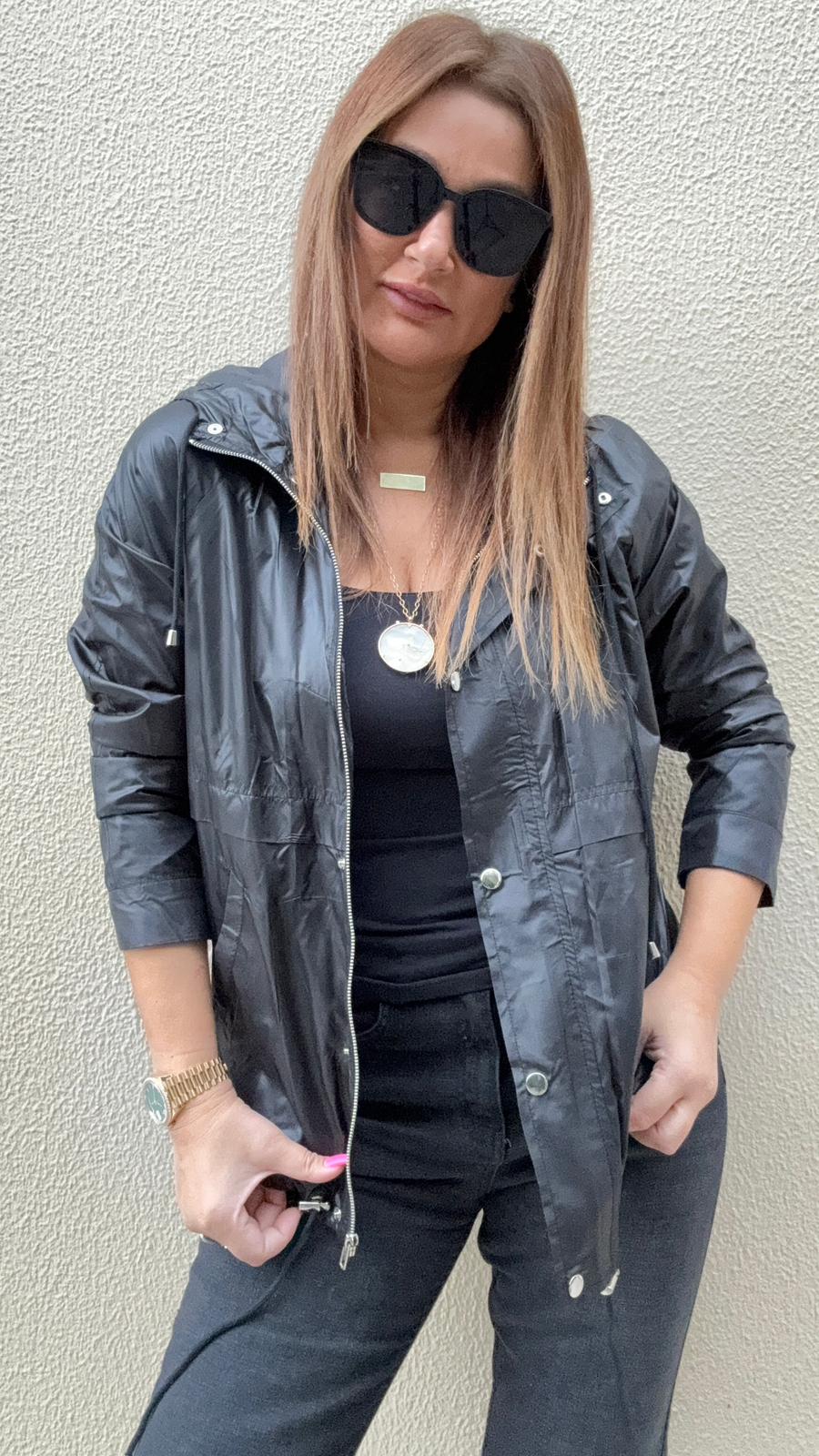 Adrina Siyah Yağmurluk