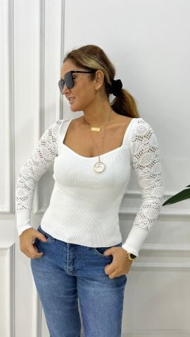 Marila Beyaz Triko