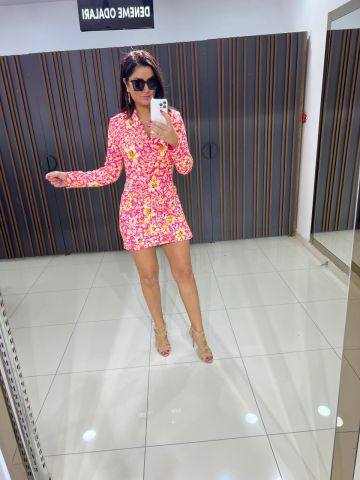 Nikas Pembe Elbise