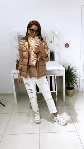 Almira Camel Mont