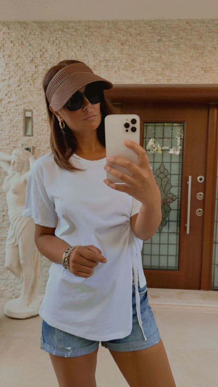 Ekru Yanı Büzgülü T-shirt