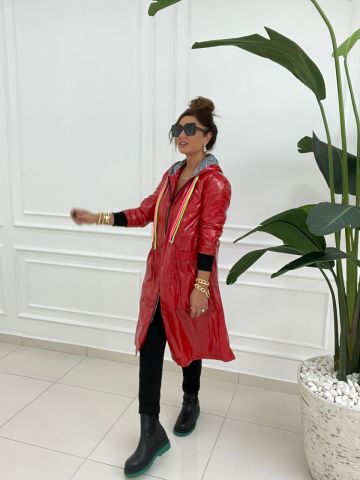 Anezka Kırmızı Yağmurluk