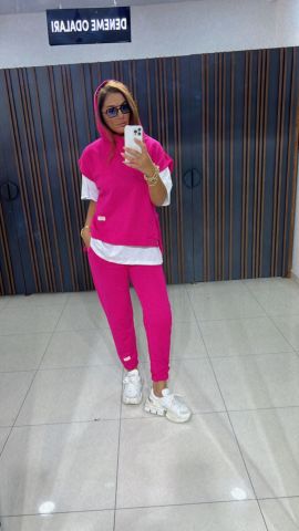 Sophie Pembe Takım