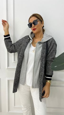 Fedi Kadın Siyah Kaban