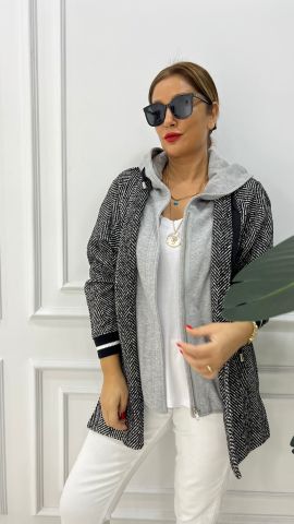 Fedi Kadın Siyah Kaban