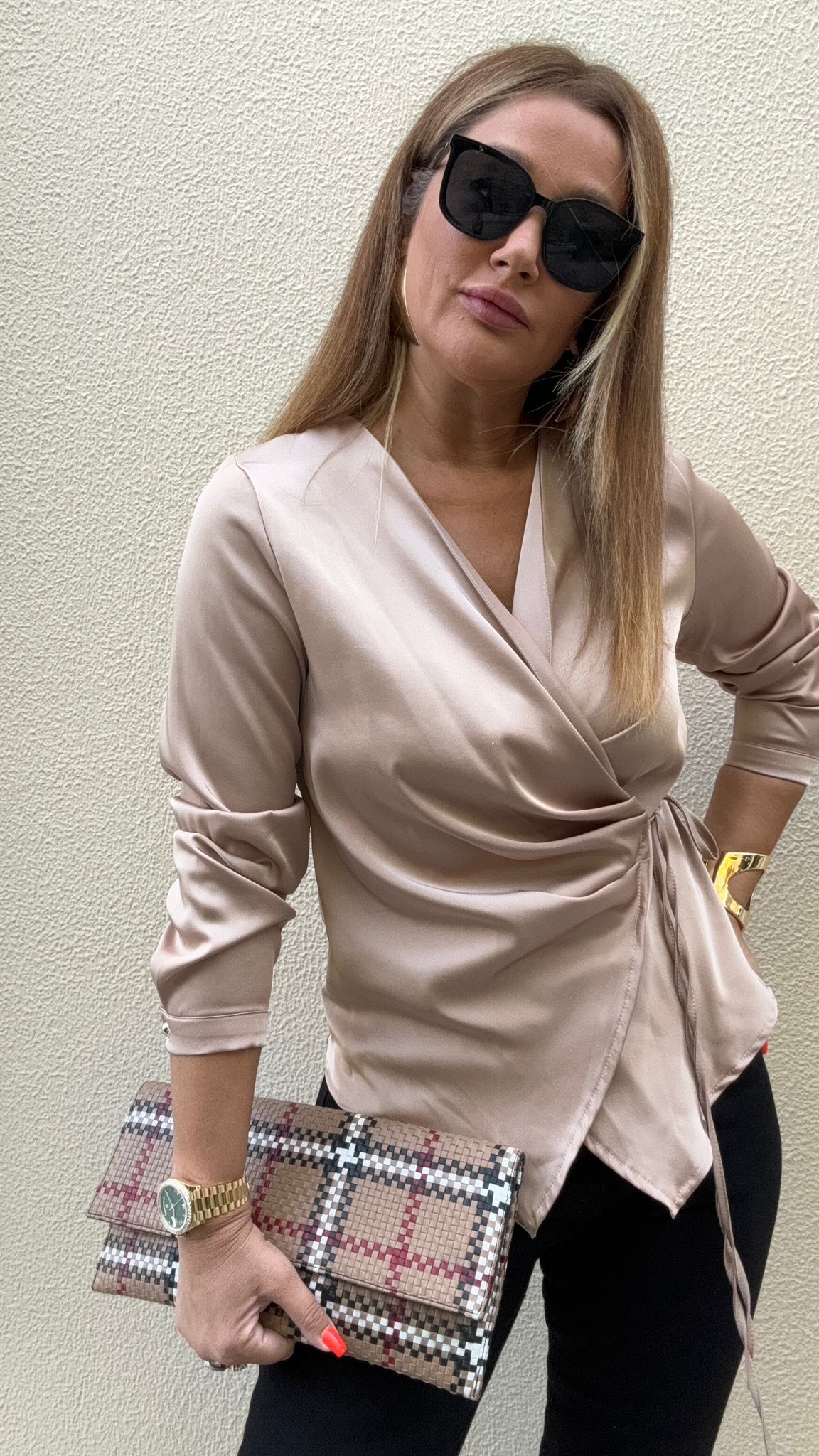 Pile Detaylı Bej Kruvaze Bluz