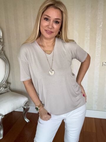 Lily Vizon T-shirt
