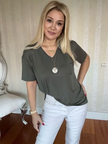 Lily Haki T-shirt