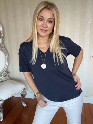 Lily Lacivert T-shirt